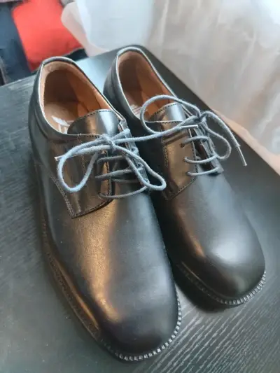 Zapatos de vestir negros para hombre - miniatura 4