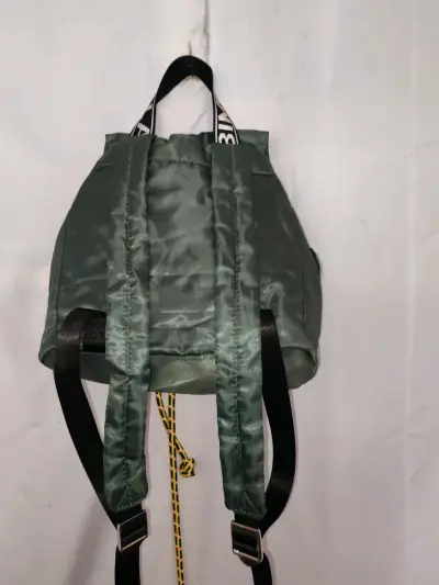 Mochila verde Bimba y Lola con diseño moderno - miniatura 2
