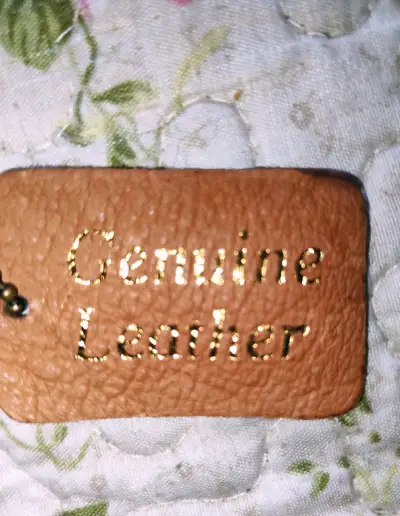 Cartera de cuero genuino con diseño grabado - miniatura 3