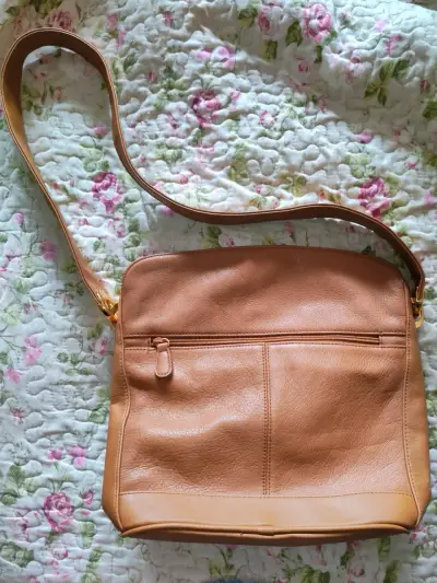 Cartera Carriage House 100% cuero - miniatura 4