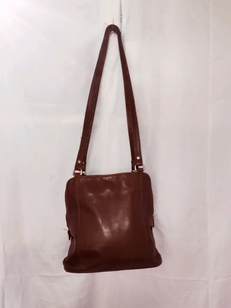 Cartera de cuero marrón con correa larga - 1