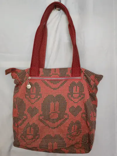 Bolso de hombro Disney rojo con diseño estampado - miniatura 1