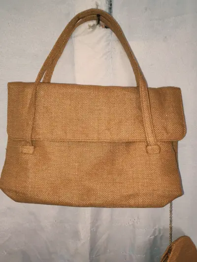 Cartera de mano beige con monedero - miniatura 2
