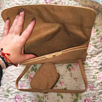 Cartera de mano beige con monedero - miniatura 3