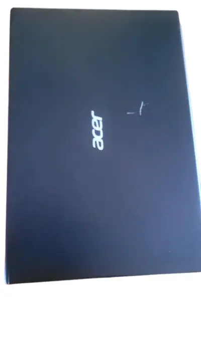 Laptop Acer Aspire 5 con Intel Core i5 y 8GB RAM - miniatura 2