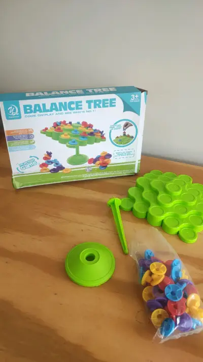 Juego de equilibrio Balance Tree para niños - miniatura 1