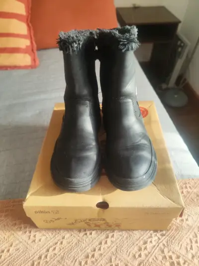 Botas de cuero negro para niños con forro de lana - miniatura 1