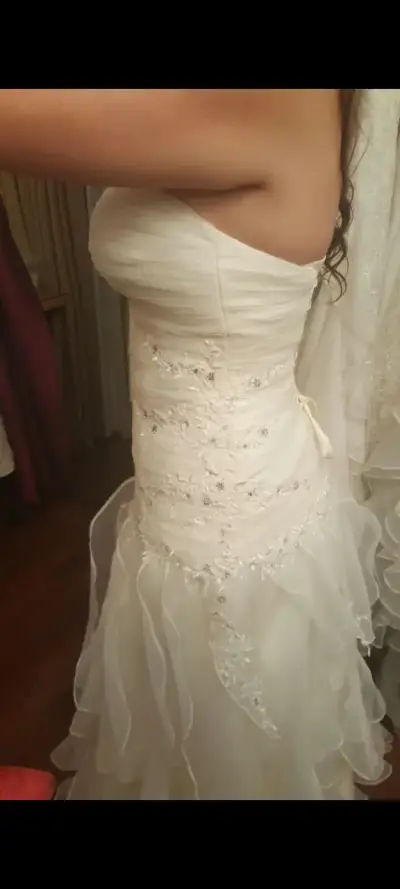 Vestido de Novia Blanco Encaje, Bordados y Piedras - miniatura 3