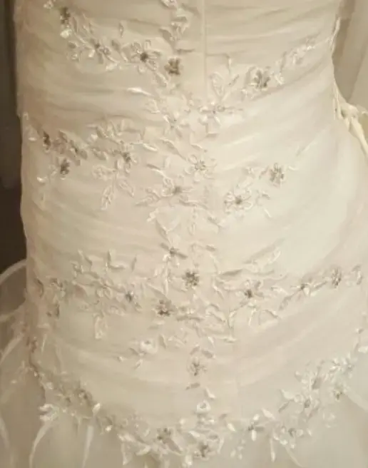 Vestido de Novia Blanco Encaje, Bordados y Piedras - 5