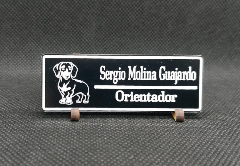 Placas de identificación y piochas - 4