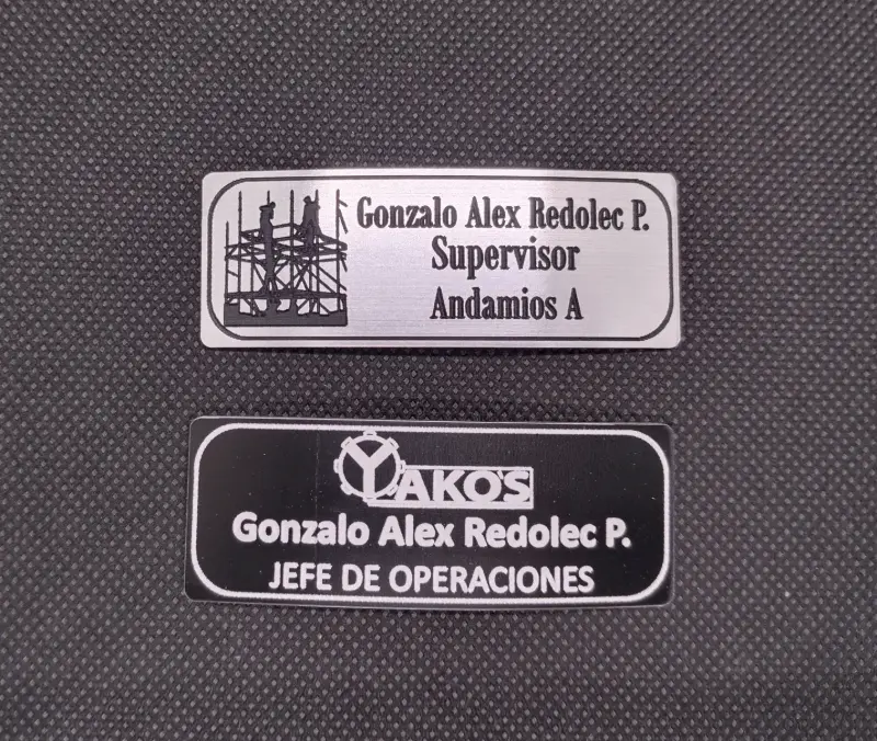Placas de identificación y piochas - 5
