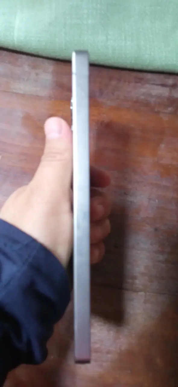 Smartphone Samsung Galaxy S23 Ultra con cargador - 5