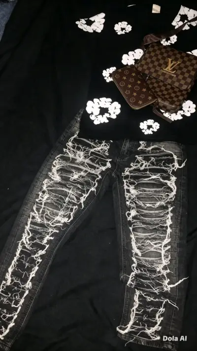 Jeans negros desgastados+ polera Demin tears - miniatura 1
