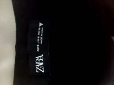 Pantalones negros de mujer Zara (detalle cierre) - miniatura 3