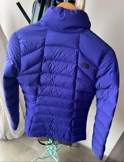 Chaqueta Puffer Mujer The North Face Morada - miniatura 2