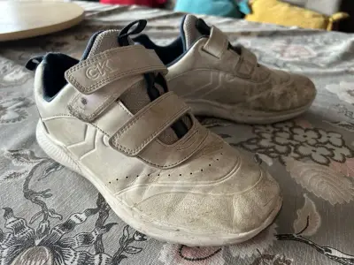 Zapatillas deportivas CK para niños con velcro - miniatura 2