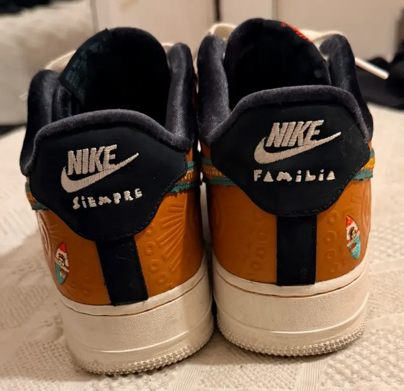 Zapatillas Nike Air Force 1 Familia edición especial - 2