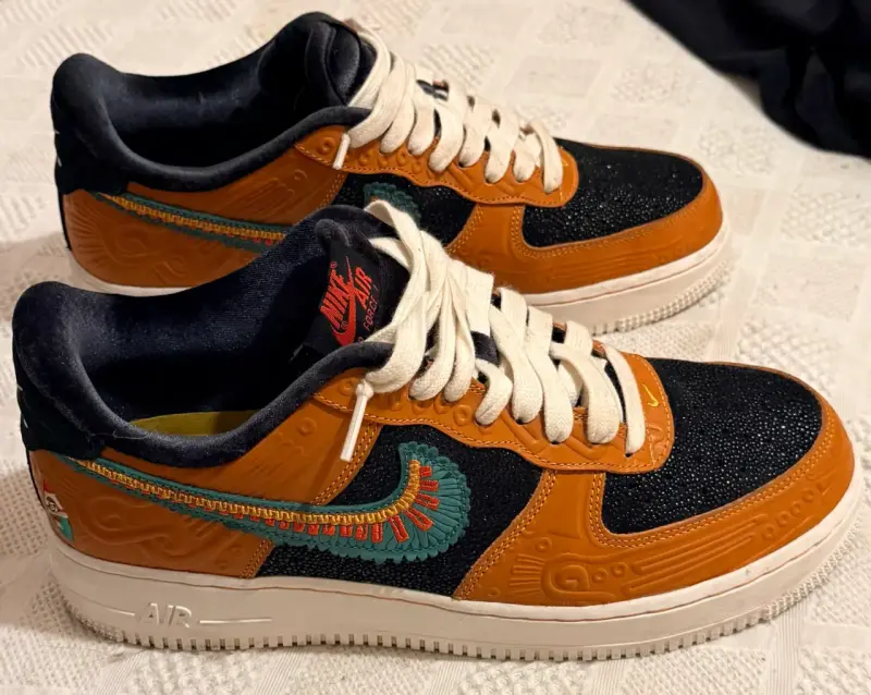 Zapatillas Nike Air Force 1 Familia edición especial - 4