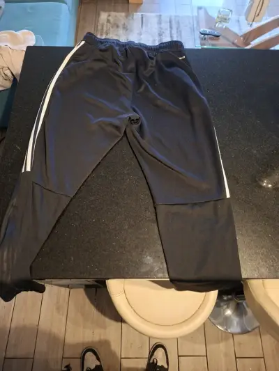 Pantalón deportivo negro Adidas talla L - miniatura 2