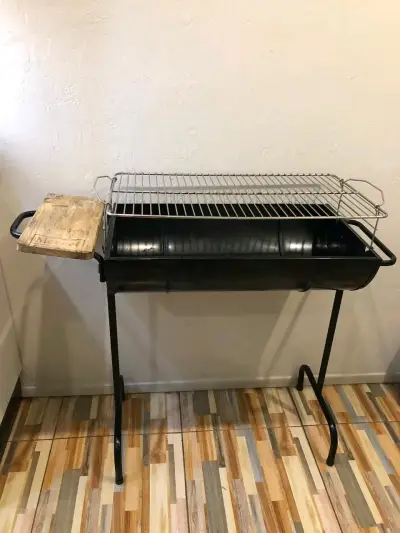 Parrilla de carbón con soporte metálico - miniatura 1