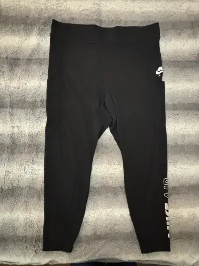 Leggings deportivos Nike Air negros para mujer - miniatura 1