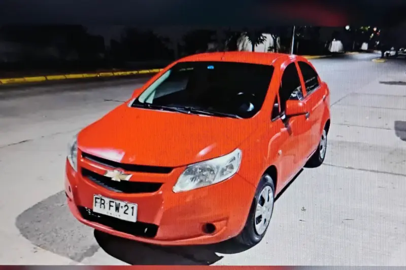 Auto Chevrolet Aveo Rojo en Buen Estado - 3