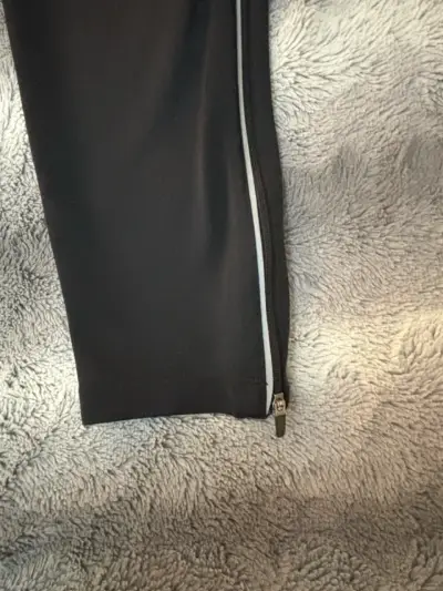 Pantalones deportivos negros Nike con bolsillos - miniatura 5