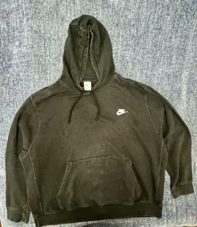 Polerón con capucha Nike negro para hombre - miniatura 1