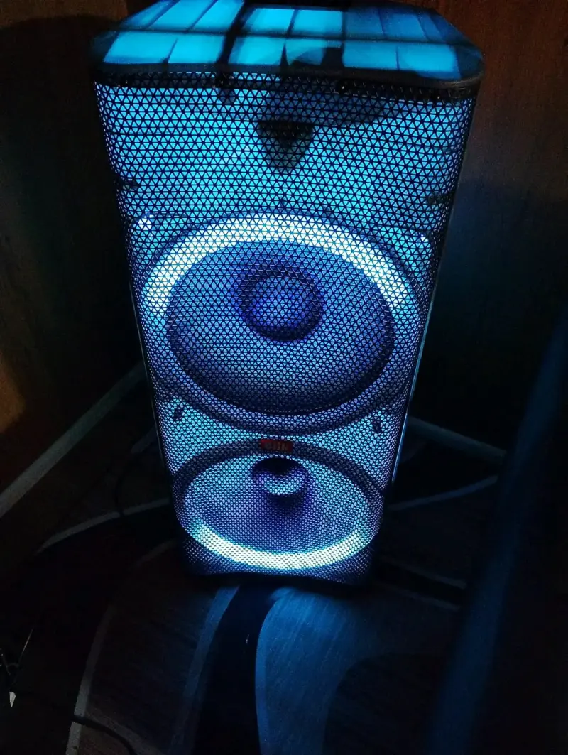 Parlante Bluetooth con Luces LED BTH - 4