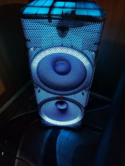 Parlante Bluetooth con Luces LED BTH - miniatura 4