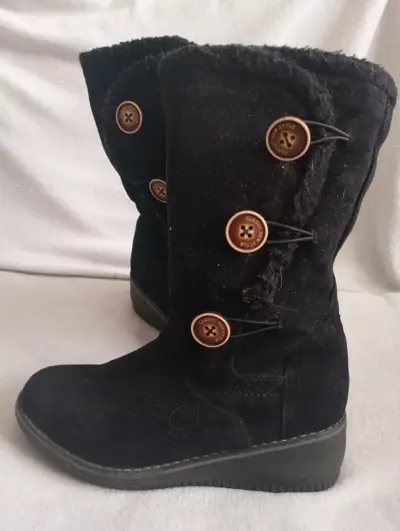 Botas negras de invierno N38 horma chica - miniatura 1