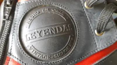 Botas de cuero negro y rojo Leyendas - miniatura 4