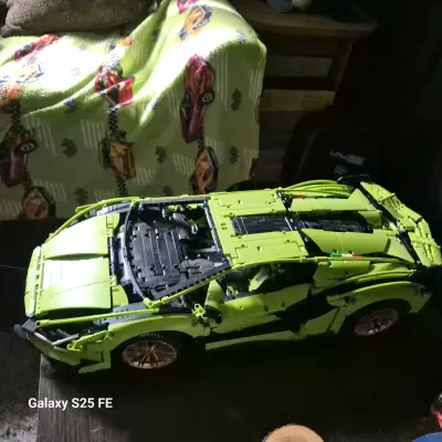 Lego Technic Lamborghini Sian - miniatura 2