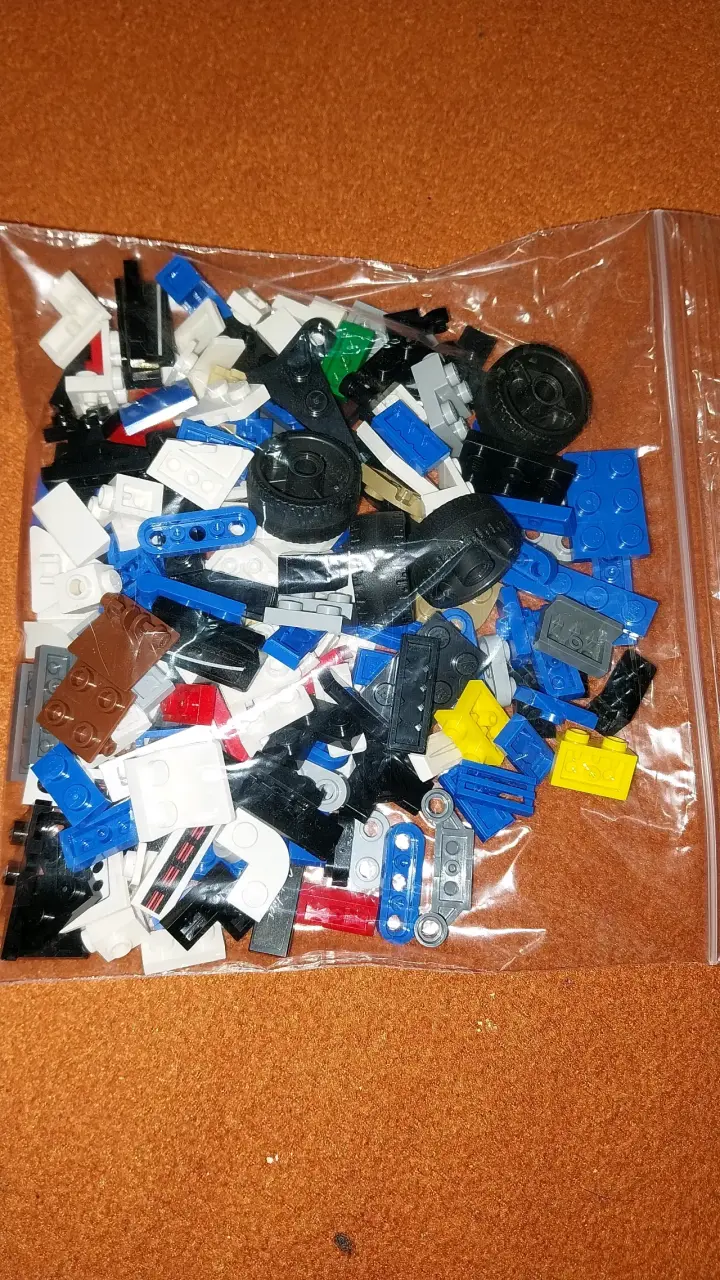 Set LEGO Speed Champions Bugatti Blanco - 5