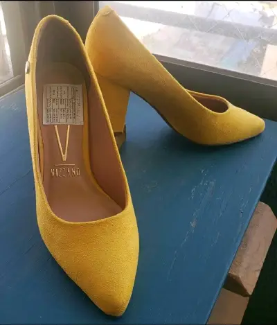 Zapatos de Tacón Amarillos Vizzano Talla 36 - miniatura 1