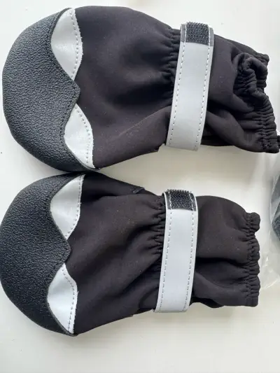 6 zapatos impermeables para perro, nuevos  negro - miniatura 1