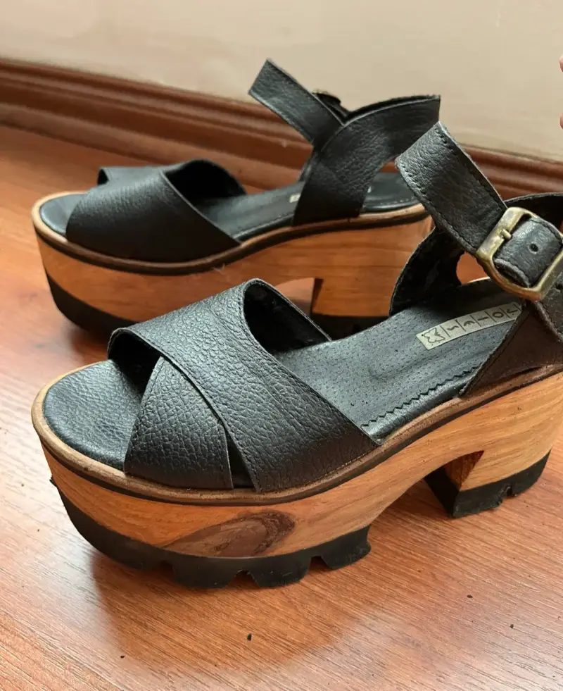 Sandalias de plataforma negras con taco grueso - 3