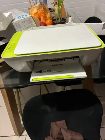 Impresora multifuncional HP DeskJet Ink Advantage 2135 - miniatura 4