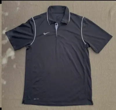 Polera Polo Nike Dri-FIT Gris Oscuro - miniatura 2