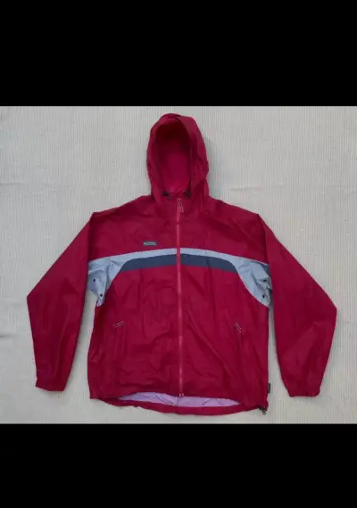 Chaqueta impermeable roja Columbia con capucha - miniatura 1