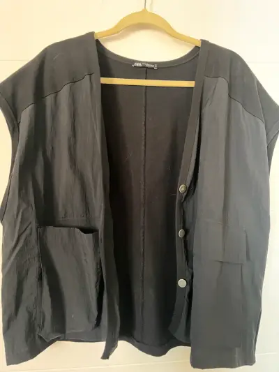 Chaleco Negro Sin Mangas Zara Talla M - miniatura 1