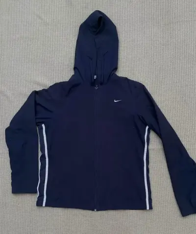 Polerón con capucha Nike azul marino para hombre - miniatura 1