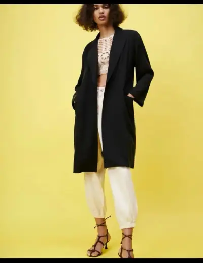 Abrigo negro largo Zara para mujer - miniatura 1