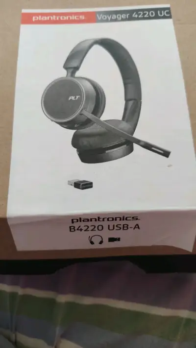 Auriculares Plantronics Voyager 4200 UC con micrófono - miniatura 2