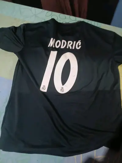 Camiseta fc barcelona y camisefa del real madrid - miniatura 4