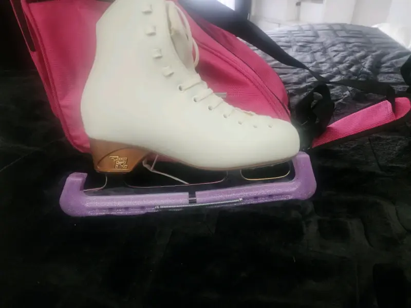 Patines de hielo blancos con funda y bolsa - 1