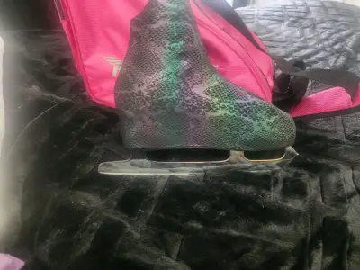 Patines de hielo blancos con funda y bolsa - miniatura 3