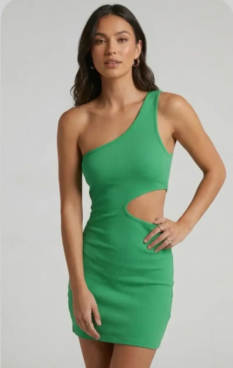 Vestido verde un hombro con corte lateral - 1