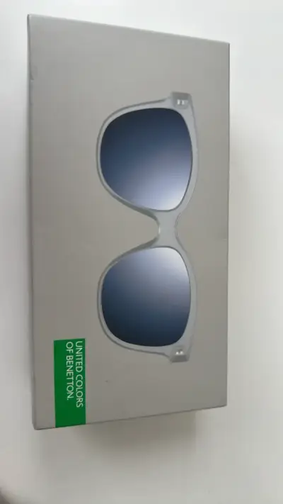 Gafas de Sol United Colors of Benetton Gris - miniatura 1