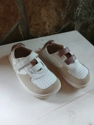 Zapatillas Doda Talla 28/ Beige y blanco - miniatura 1